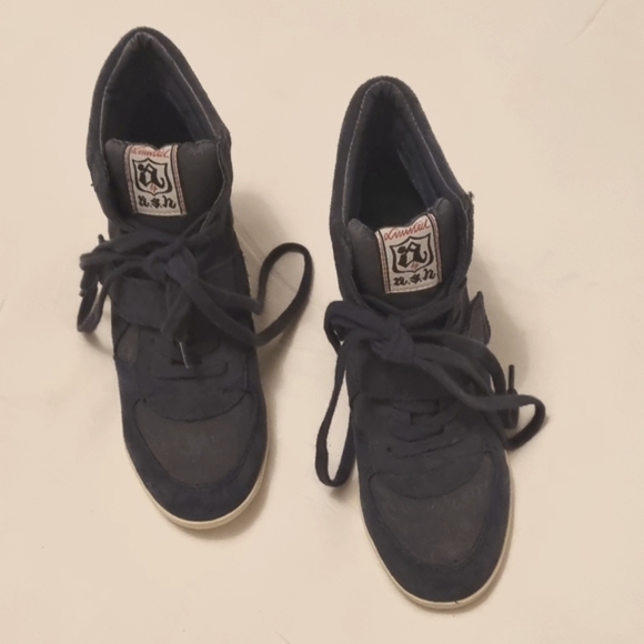 ash sneakers 38